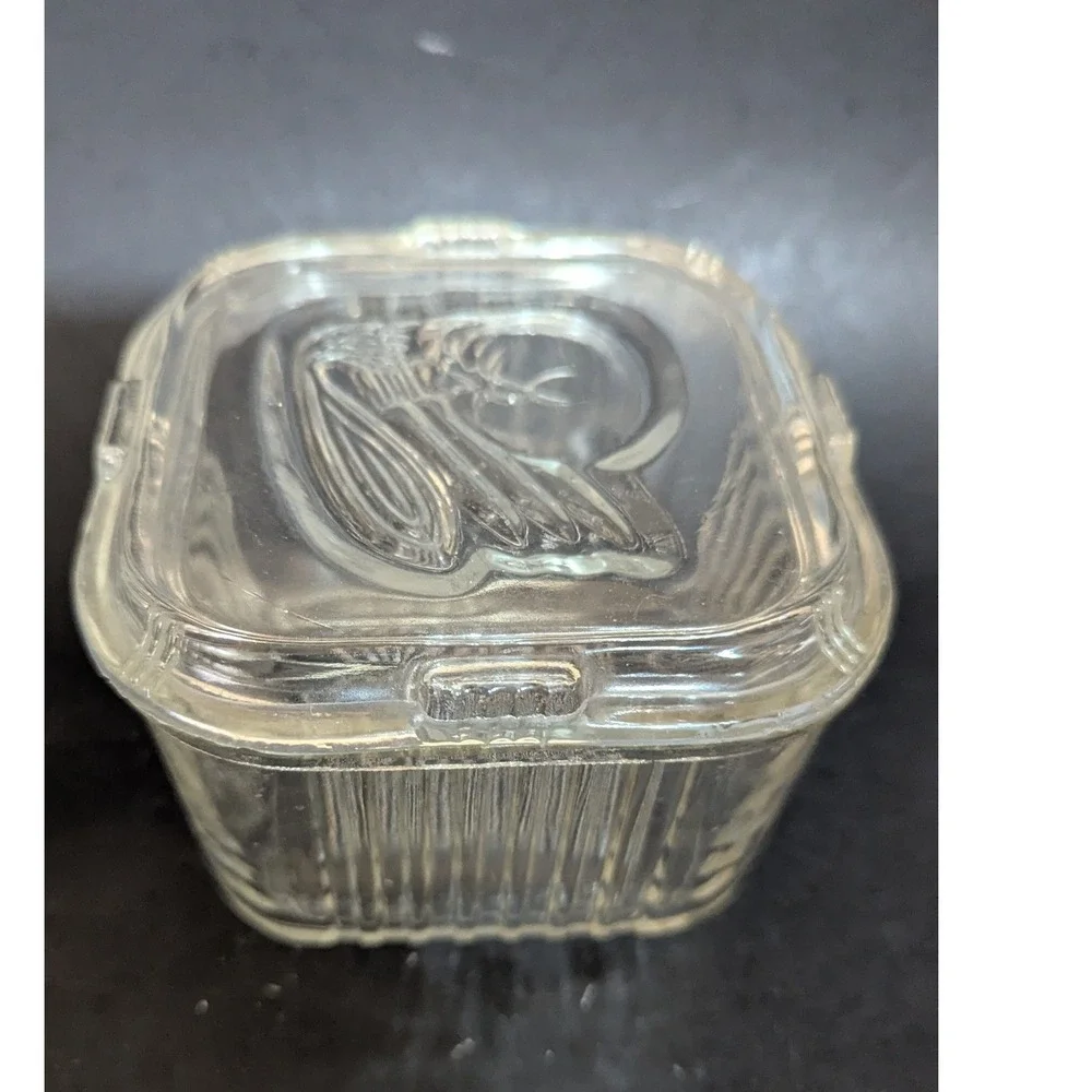 Vtg Federal glass Refrigerator Dish Square Ribbed Base Embossed Vegetable‎ Lid